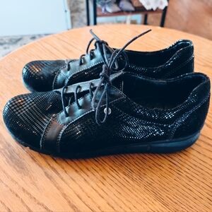 Wolky Atrani Comfort Walking Shoes Women’s Black Leather Lace-Up Work Travel